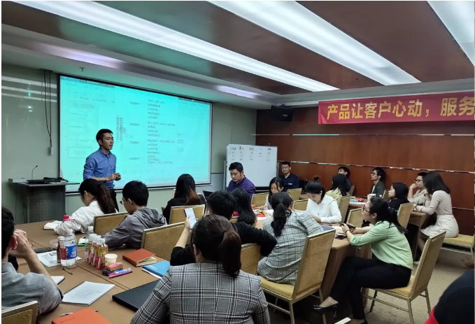 網(wǎng)聯(lián)大學(xué)培訓(xùn)會(huì)，把技能 “get” 起來(lái)！